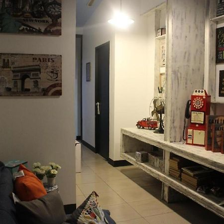 Tropical Breeze Hostel Cebu - Cebu Center Экстерьер фото