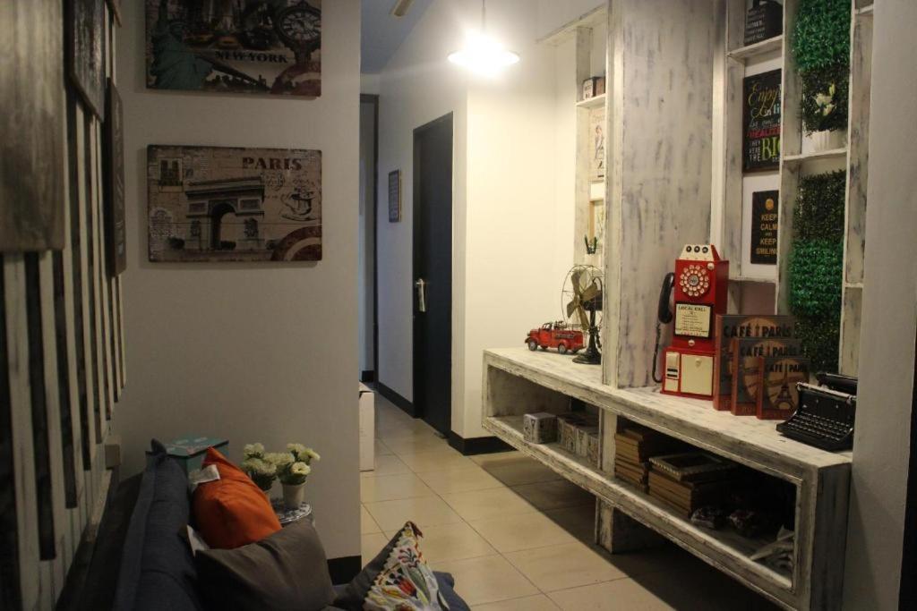 Tropical Breeze Hostel Cebu - Cebu Center Экстерьер фото