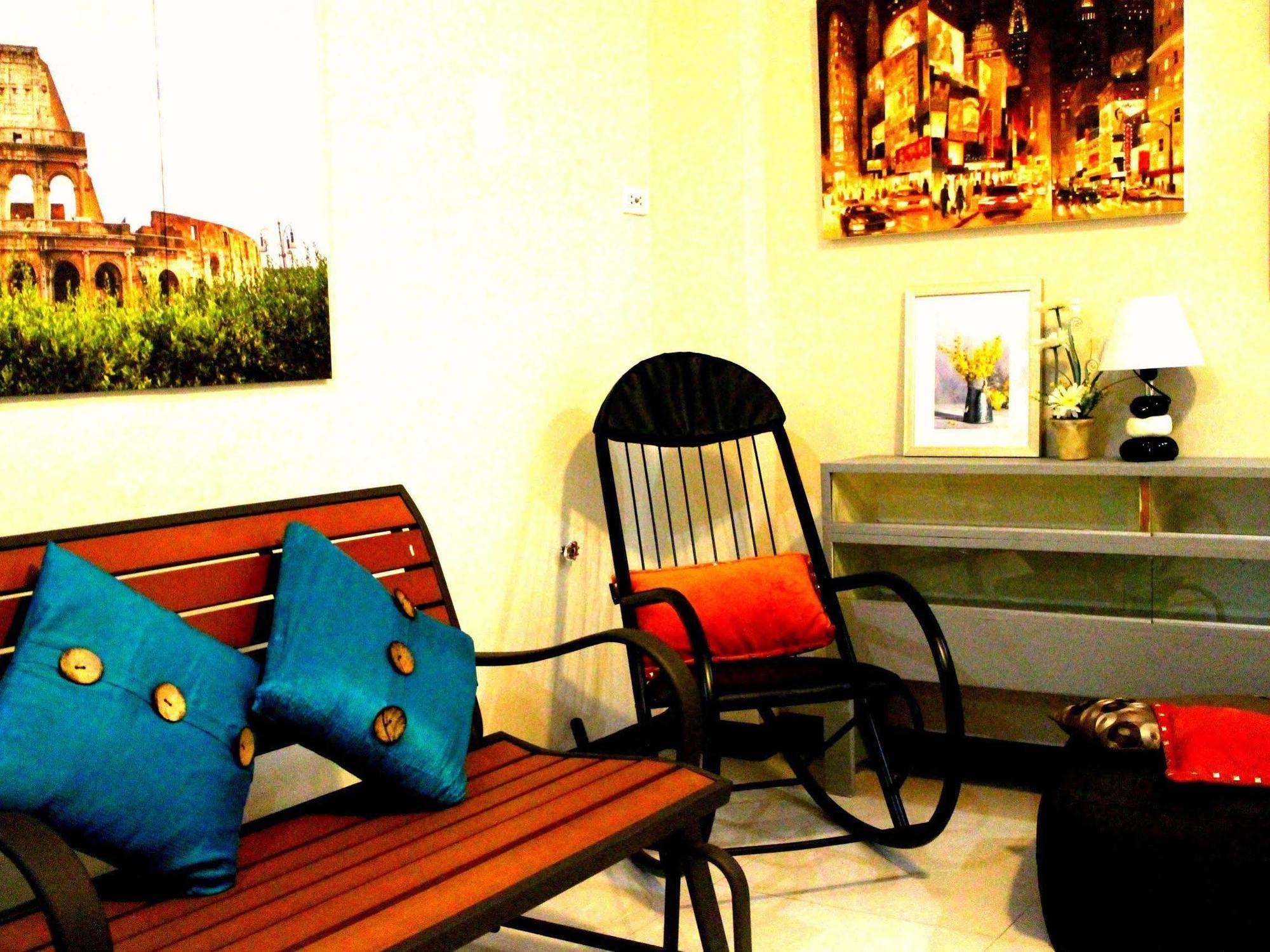 Tropical Breeze Hostel Cebu - Cebu Center Экстерьер фото