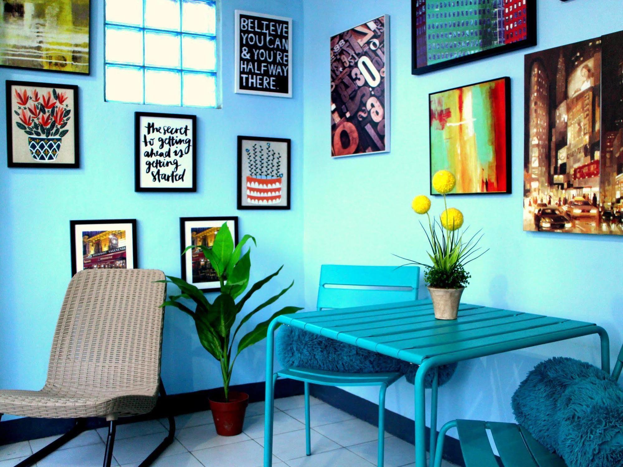Tropical Breeze Hostel Cebu - Cebu Center Экстерьер фото